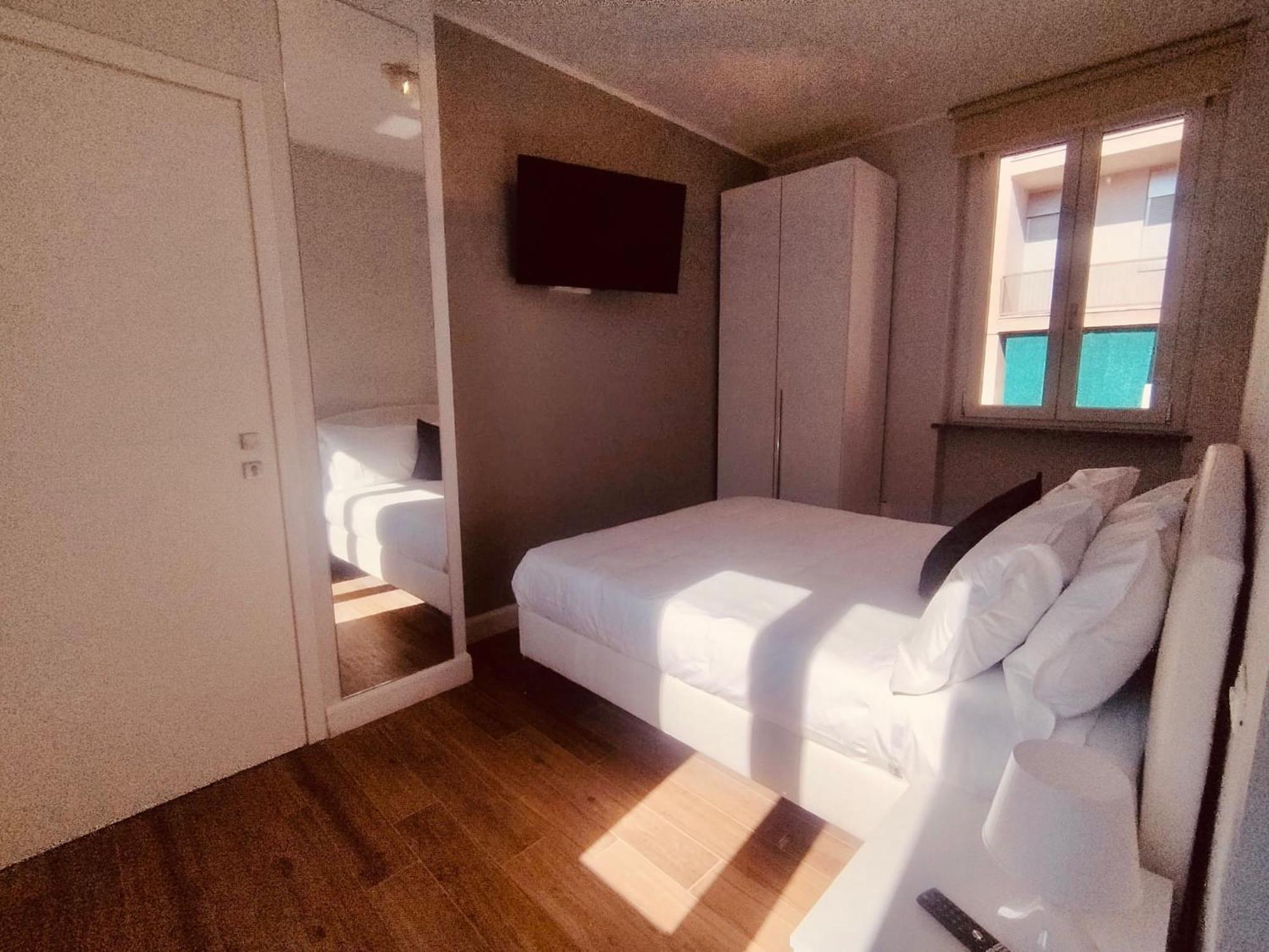 Hh Hermoso Housing Asti Exterior foto