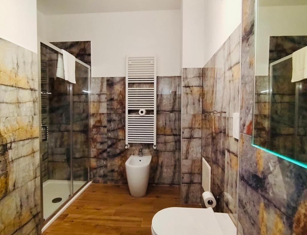 Hh Hermoso Housing Asti Exterior foto